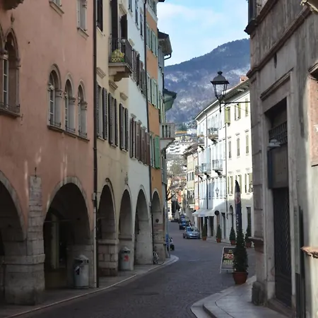 Oda ve Kahvaltı La Loggia Del Castello Trento