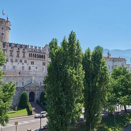 La Loggia Del Castello Bed & Breakfast 3*