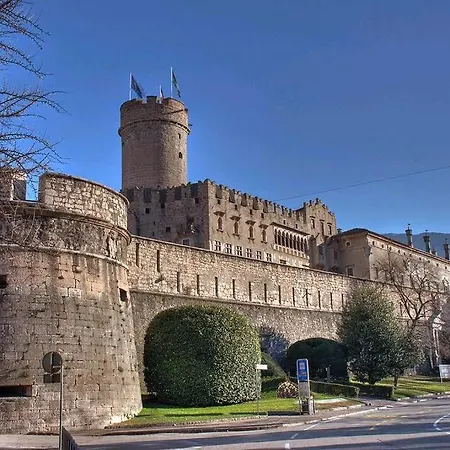 La Loggia Del Castello 住宿加早餐酒店