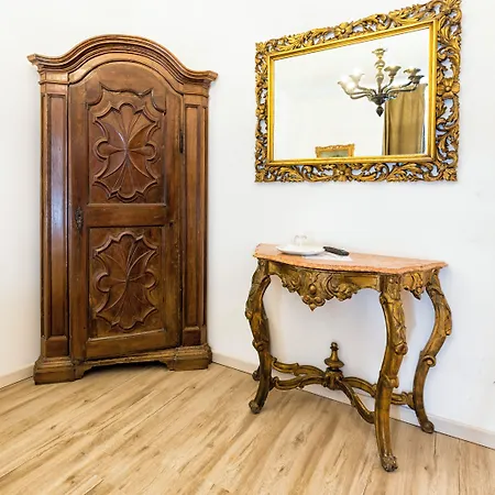 La Loggia Del Castello 4* 特伦托
