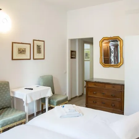 La Loggia Del Castello Oda ve Kahvaltı Trento