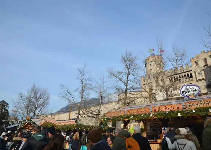 Alojamento de Acomodação e Pequeno-almoço La Loggia Del Castello 4*