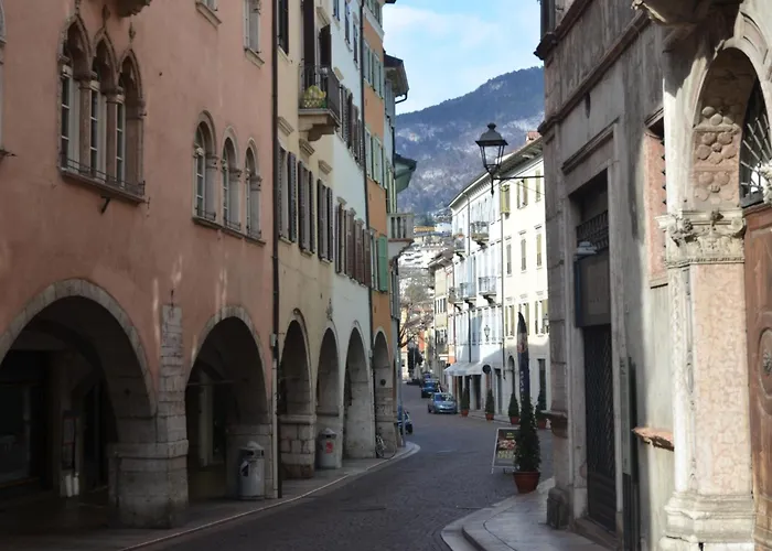 Alojamento de Acomodação e Pequeno-almoço La Loggia Del Castello Trento