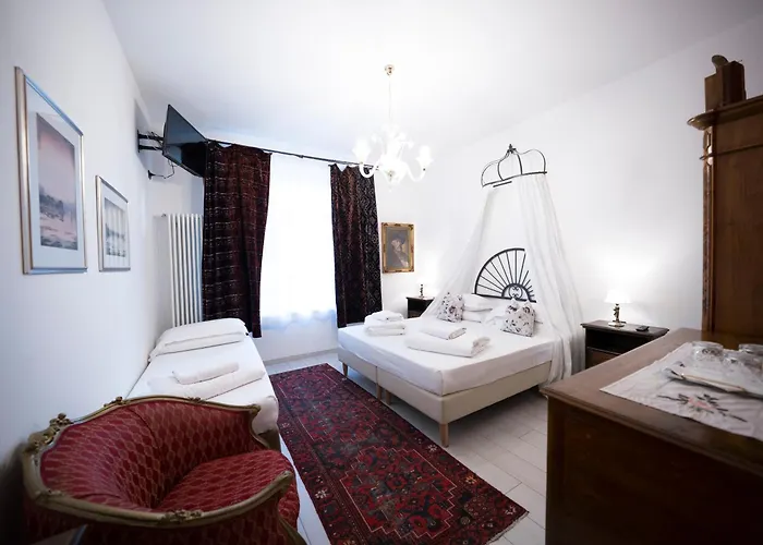 Alojamento de Acomodação e Pequeno-almoço La Loggia Del Castello 4*