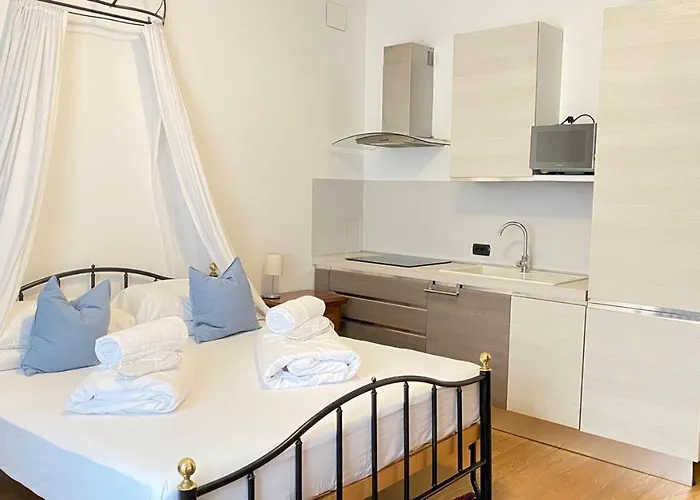 La Loggia Del Castello