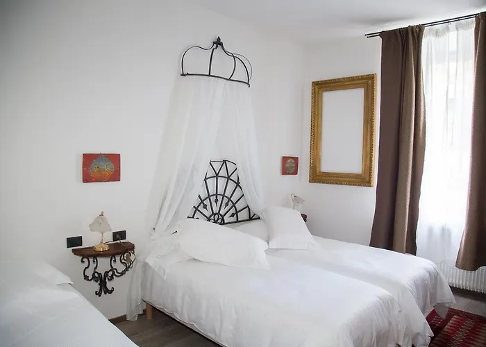 La Loggia Del Castello Bed and breakfast 4*