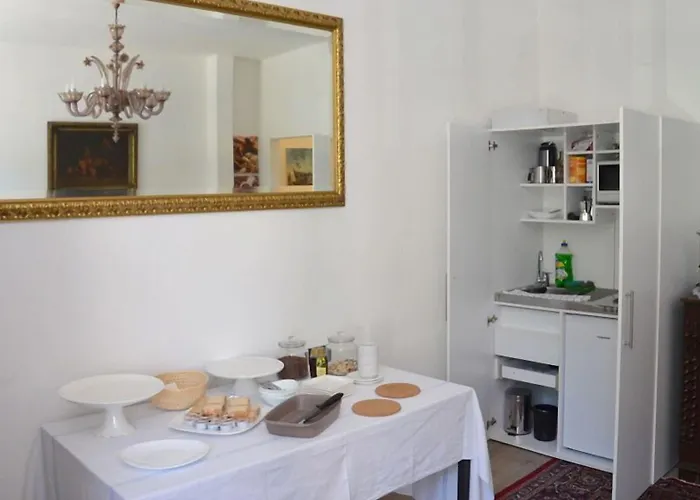 La Loggia Del Castello Alojamento de Acomodação e Pequeno-almoço 4*