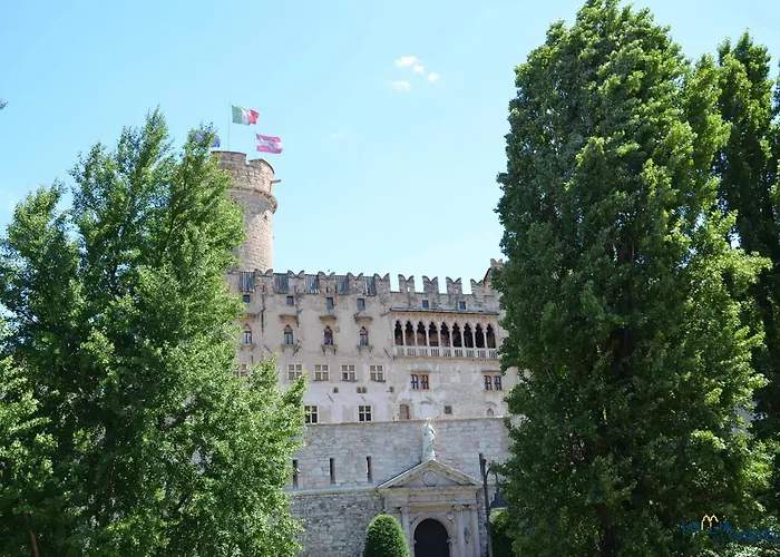 Alojamento de Acomodação e Pequeno-almoço La Loggia Del Castello Trento